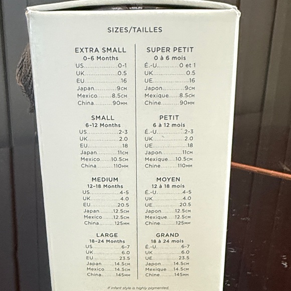 🔥 UGG Lassen Genuine Shearling Shoes – Chestnut (Size 0/1) – NEW IN BOX - Picture 16 of 16